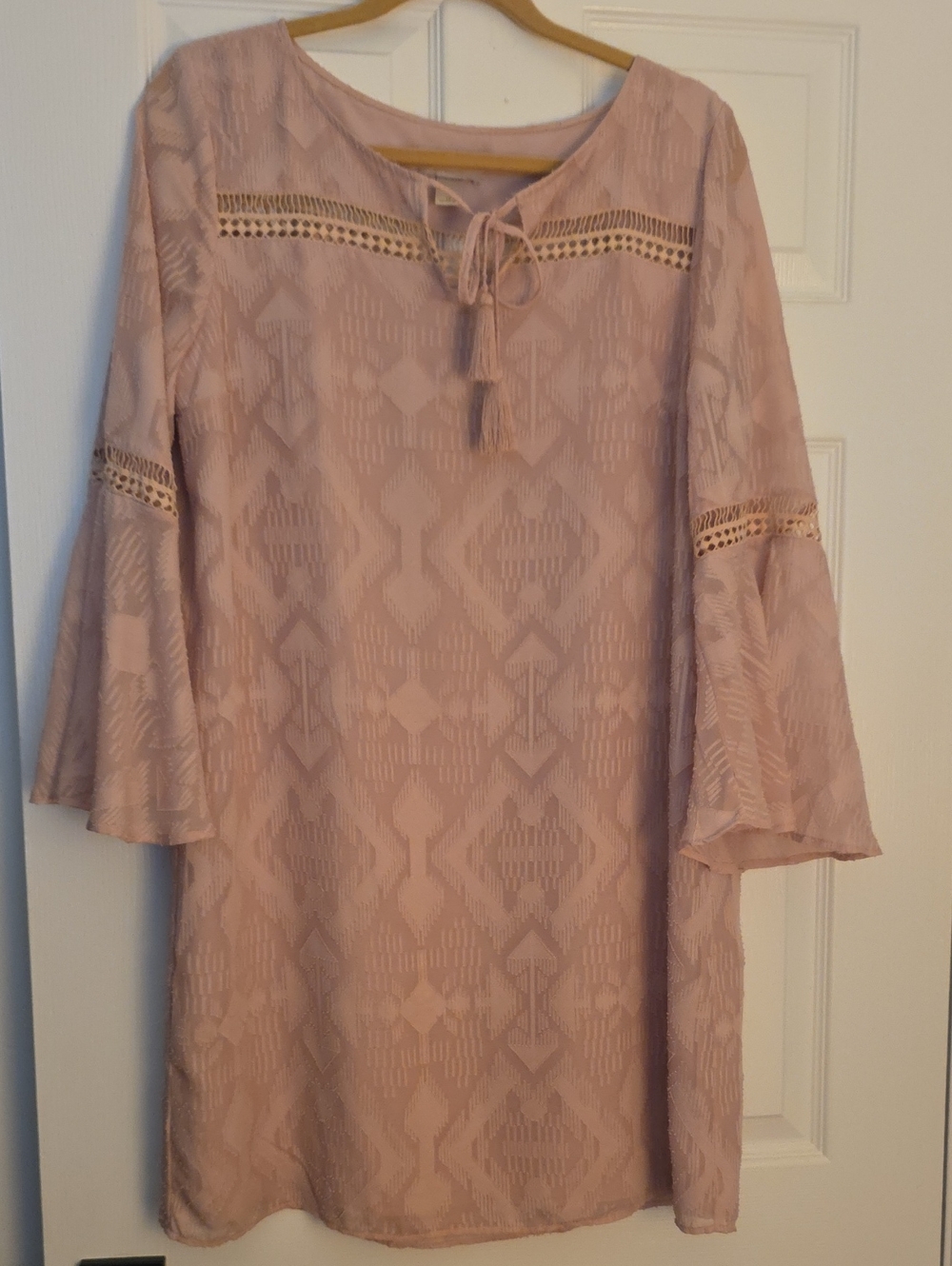LOFT Outlet Textured Bell Sleeve Shift Dress Pink Large Petite Like New